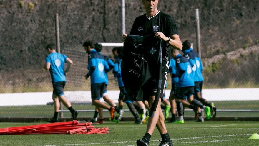 José Luis Martí, en un entrenamiento con el Tenerife.