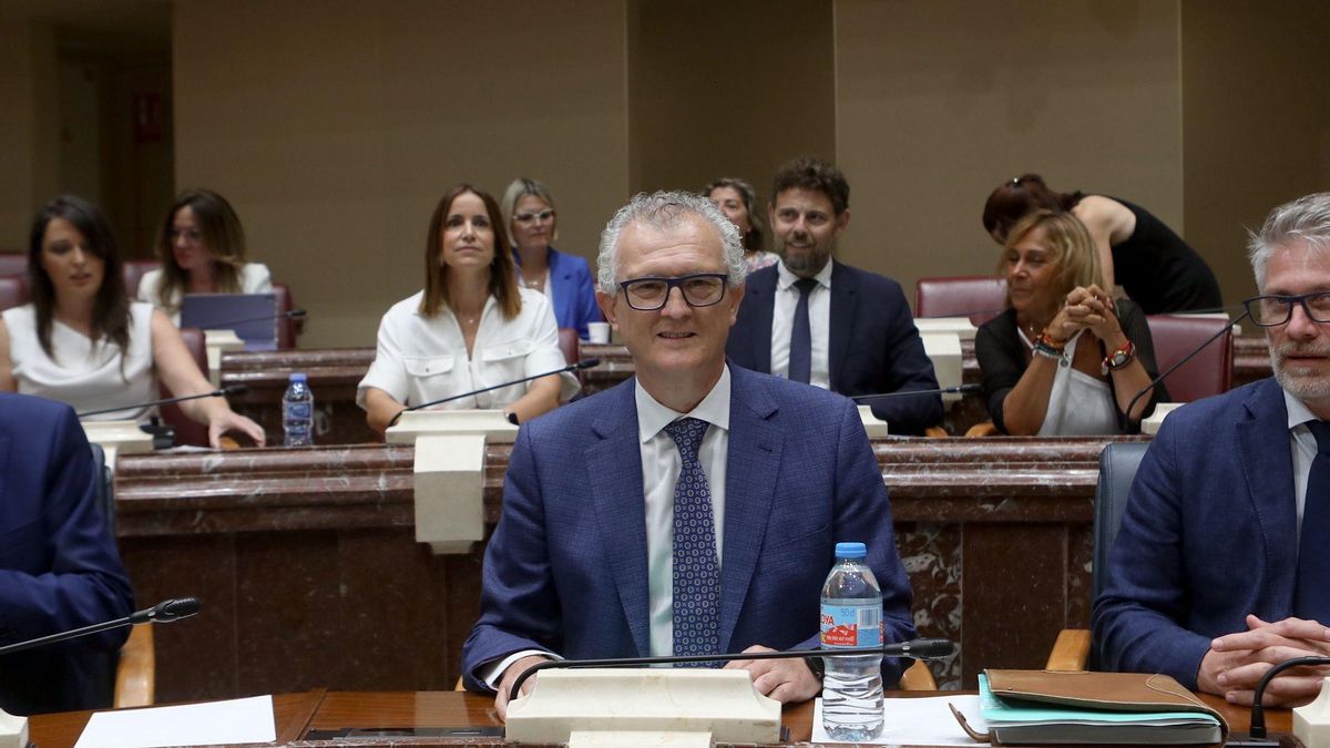 Juan José Pedreño presenta los presupuestos de la Consejería de Salud 2025