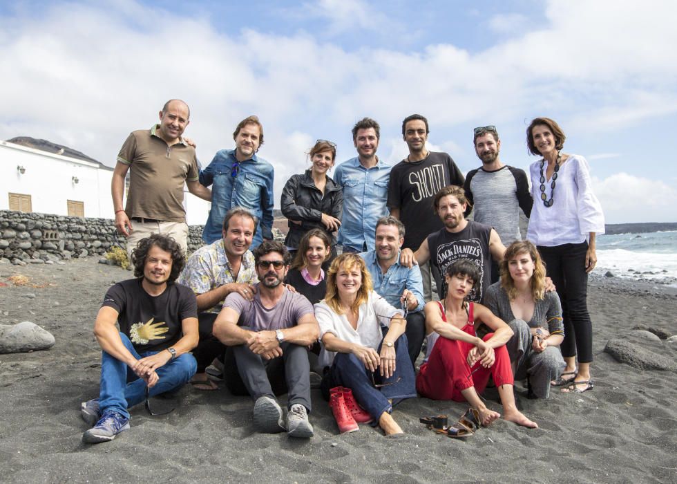 El Jurado con Ismael Curbelo, director del FICL2017, José Fernández Lorenzo, coordinador del Jurado, Óscar Pérez, consejero de Cultura del Cabildo de Lanzarote (entidad co-organizadora del FICL) y Maria Teresa Lorenzo, consejera de Turismo, Cultura y de Deportes del Gobierno de Canarias (entidad patrocinadora del FICL).