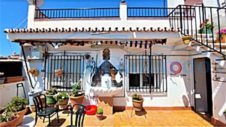 375.000 € Venta de casa en La Mosca (Málaga), 4 habitaciones, 1 baño, 1 aseo...