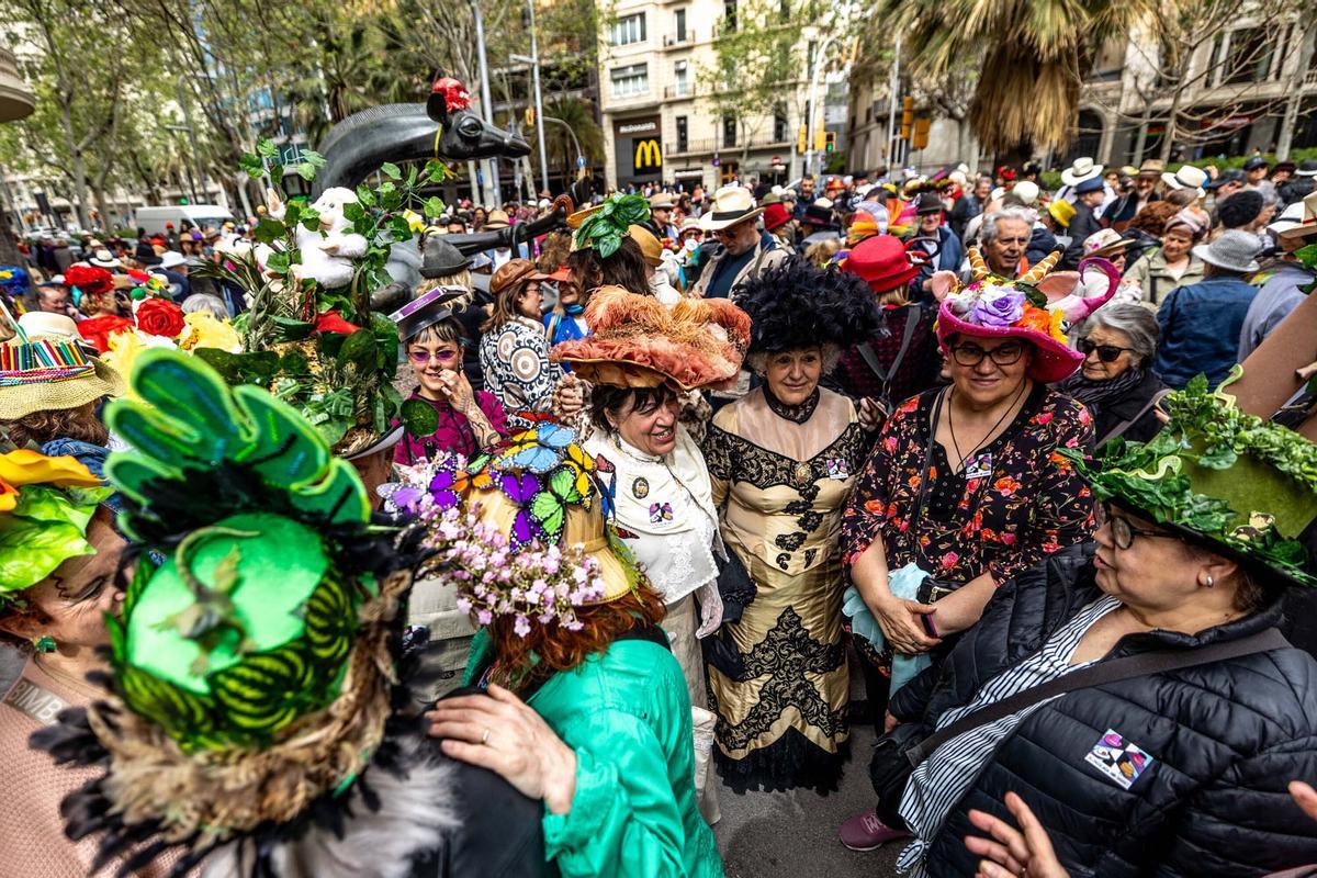 Nueva edición del Paseo con Sombrero por Barcelona