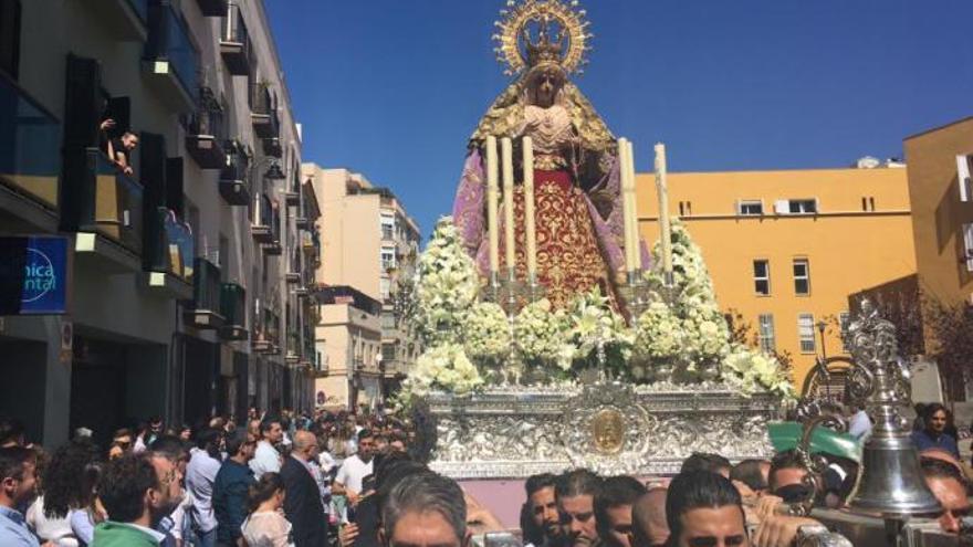 La Virgen de Consolación y Lágrimas en su traslado del Domingo de Pasión.