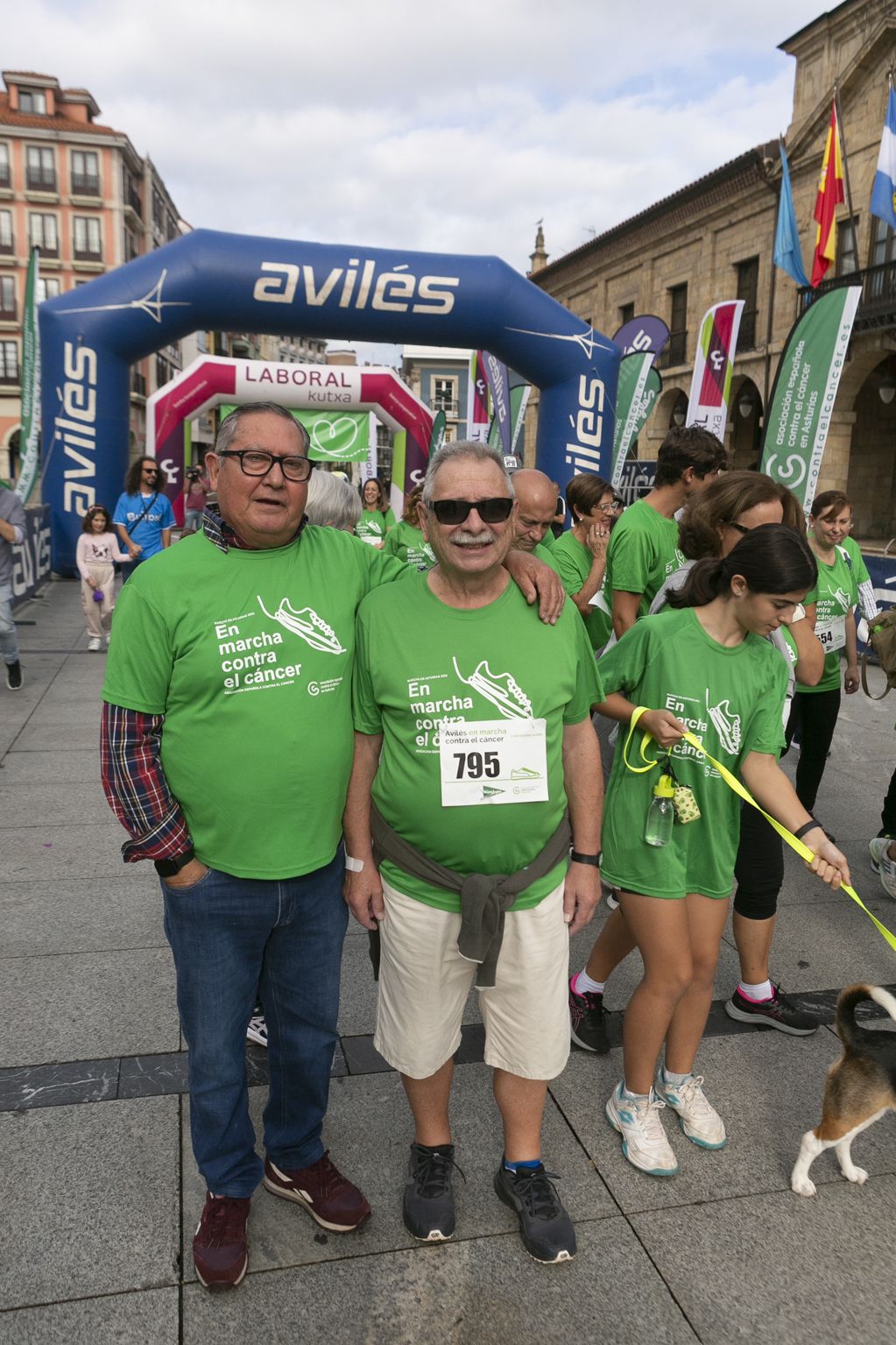 ¿Estuviste en la carrera contra el cáncer de Avilés? Búscate en la galería de fotos