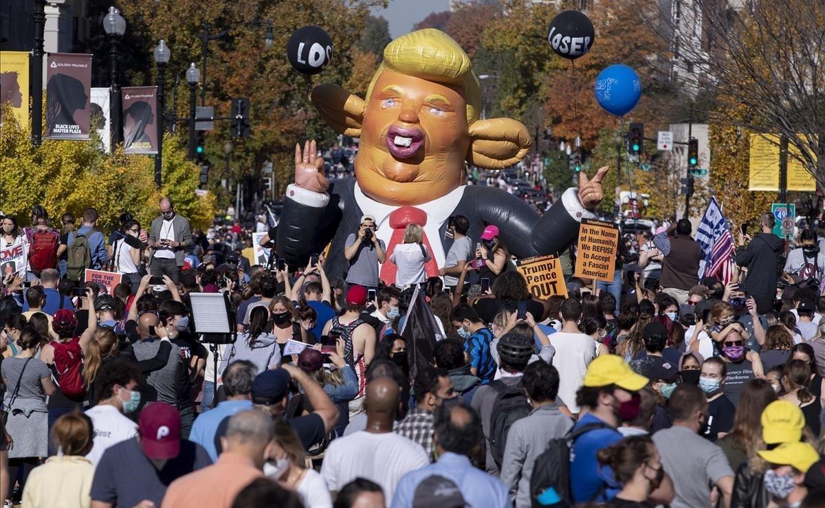 Celebración en la plaza en Black Lives Matter, en Washington.