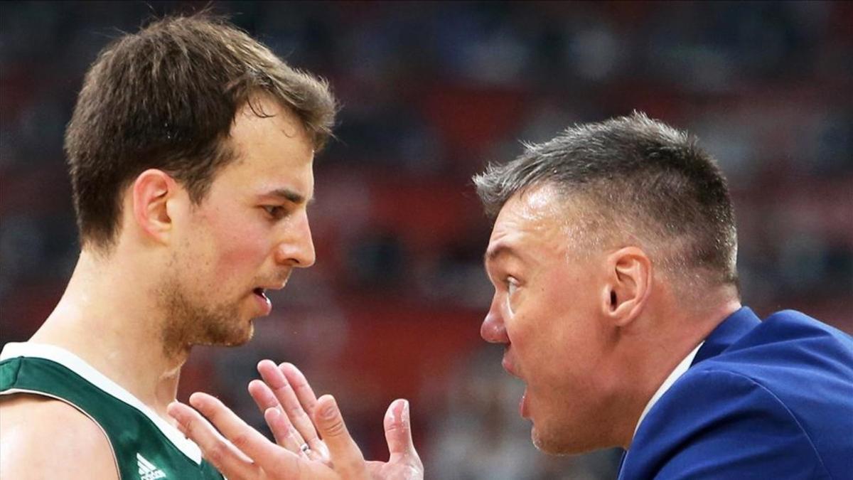 Pargos, junto a Jasikevicius