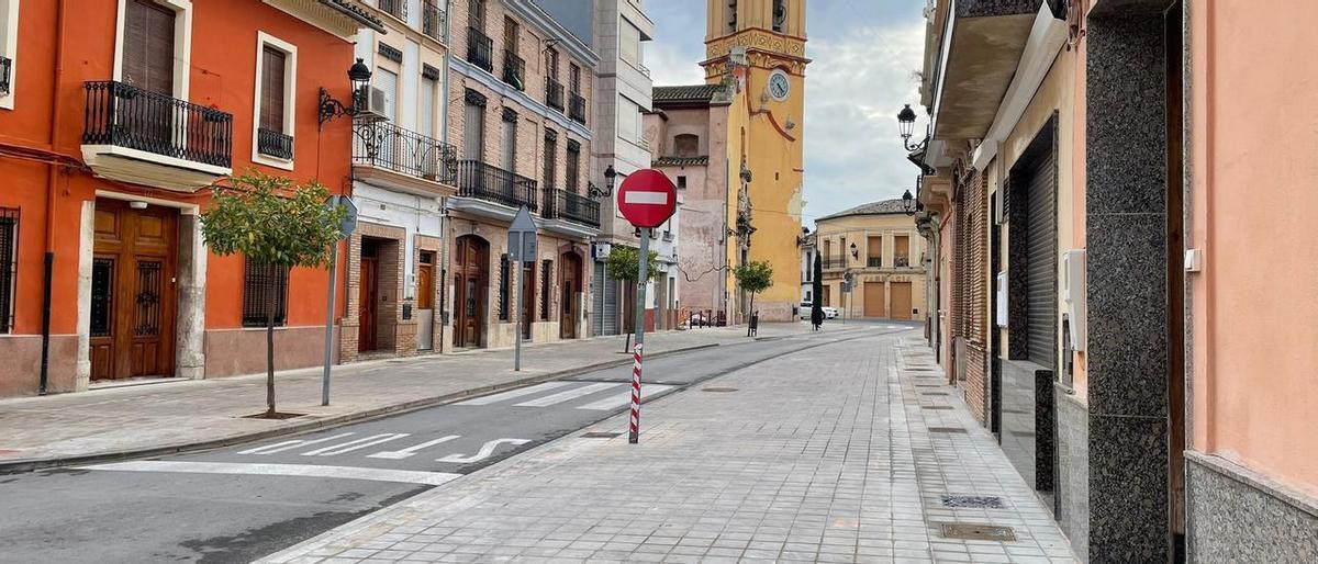 La calle Mayor de Albalat dels Sorells tras las obras de actuación
