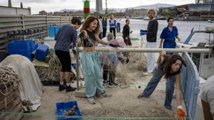 La Barceloneta encara el declivi de la pesca i del veïnat original
