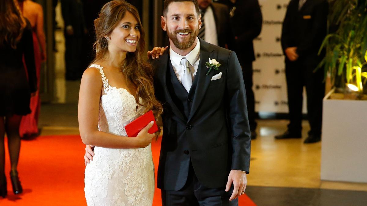 Leo Messi y Antonella Roccuzzo tras darse el 'si, quiero'