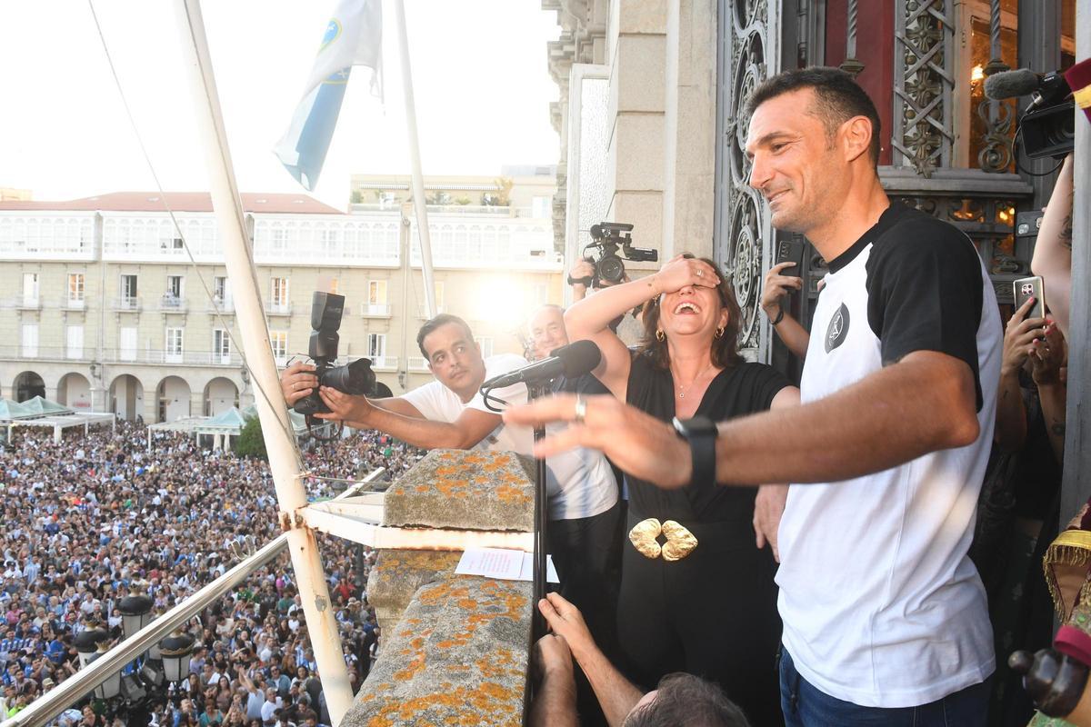 Scaloni, ovacionado en María Pita