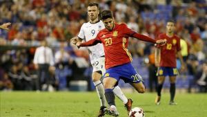 Asensio dispara a puerta durante el España-Albania del viernes pasado.