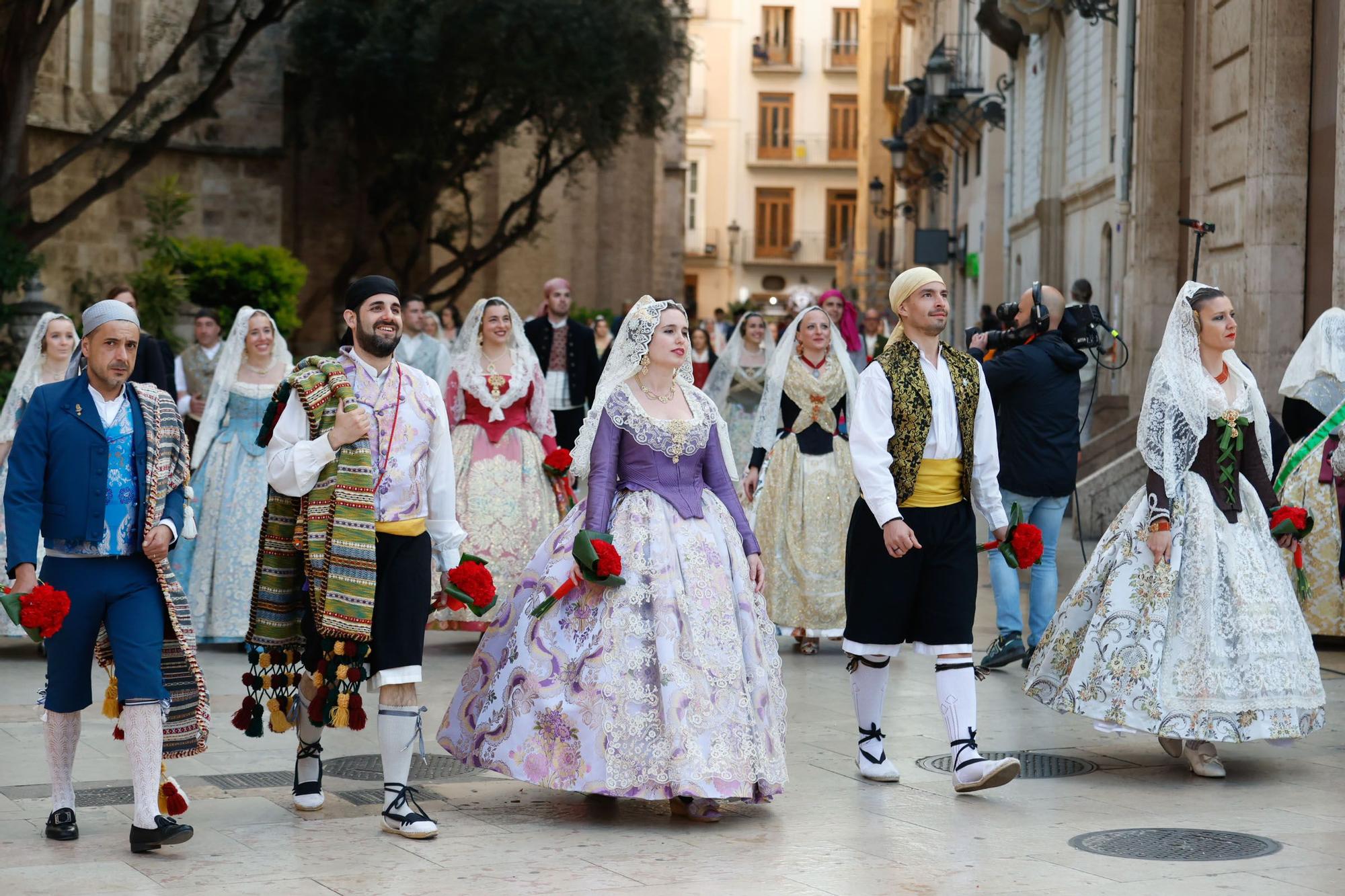 Búscate en el primer día de la Ofrenda en la calle San Vicente entre las 18:00 y las 19:00