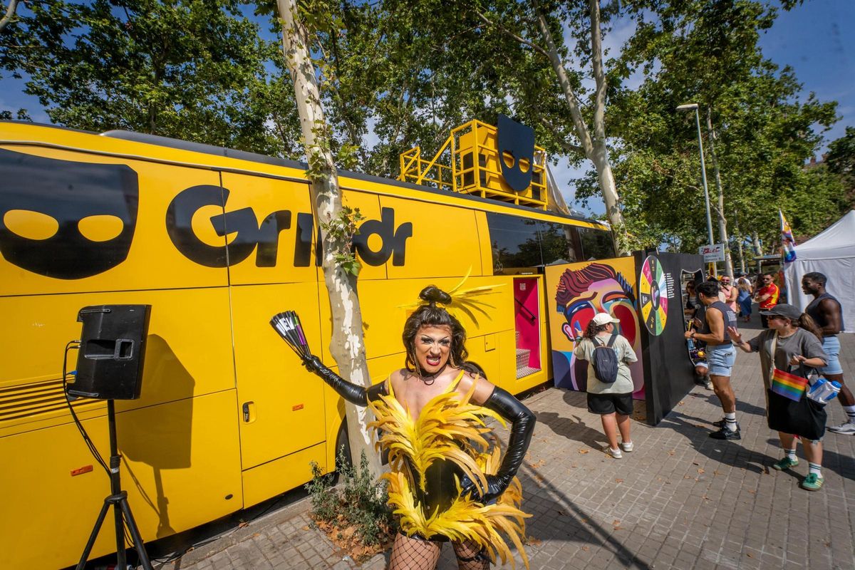 El autobús de Grindr en el Pride de Barcelona