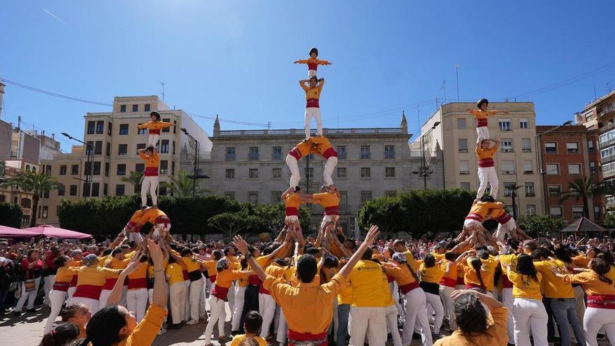 La Muixeranga de Castelló invita a los Joves Xiquets de Valls a la Trobada de Magdalena en su nueva ubicación