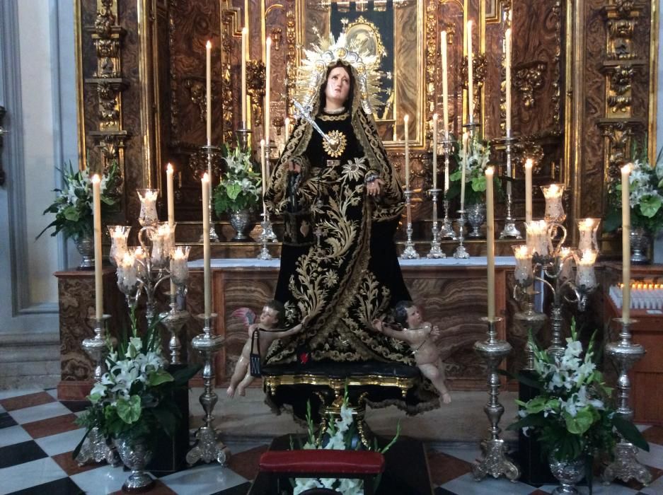 Virgen de los Dolores de Servitas, en el besamanos