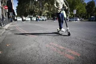 La Guardia Urbana de Barcelona refuerza los controles a patinetes eléctricos