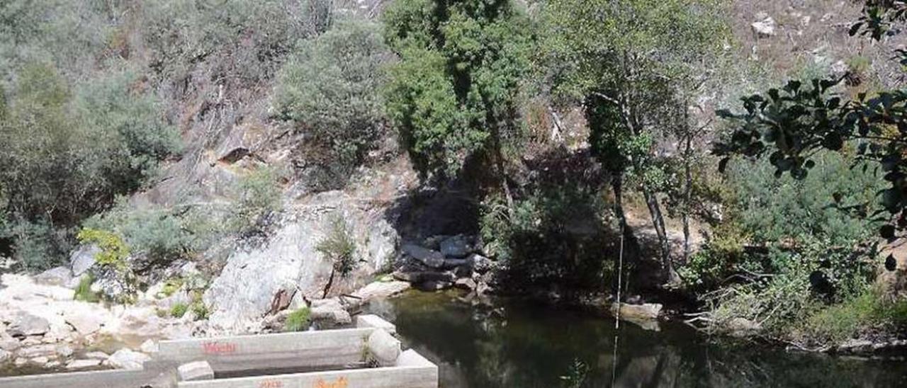 Presa de Monte Porreiro, punto de captación de la ciudad. // R. V.