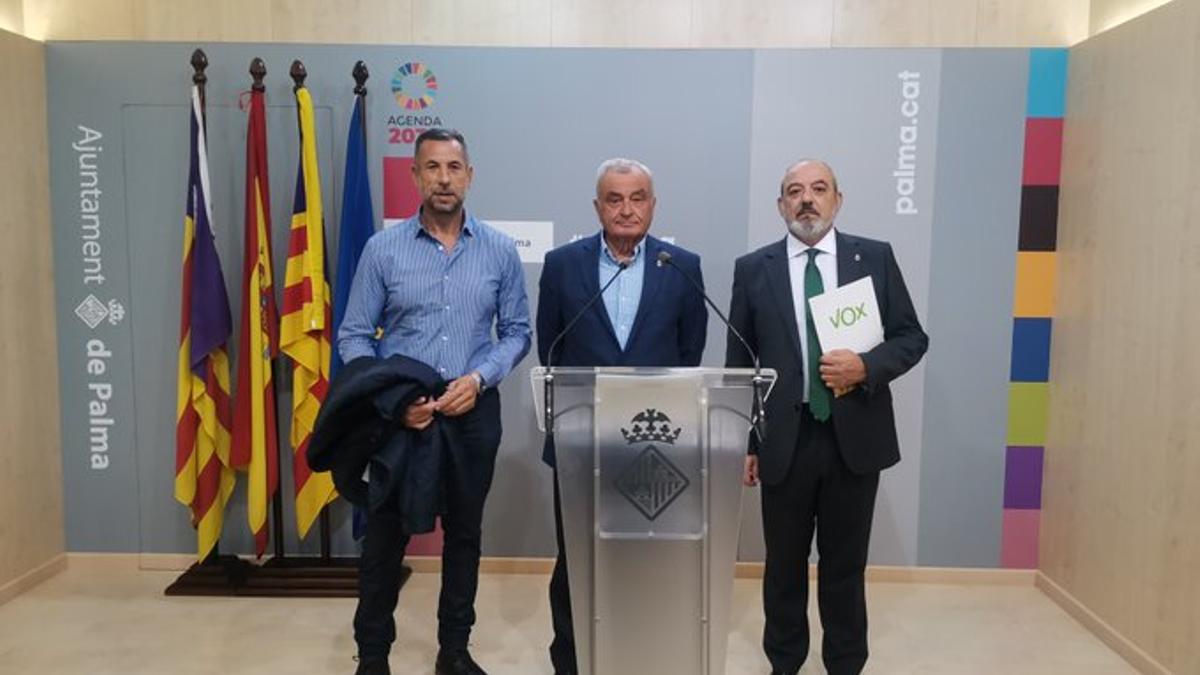 José Villanueva, a la izquierda, junto a Fulgencio Coll, candidato a la Alcaldía de Palma.