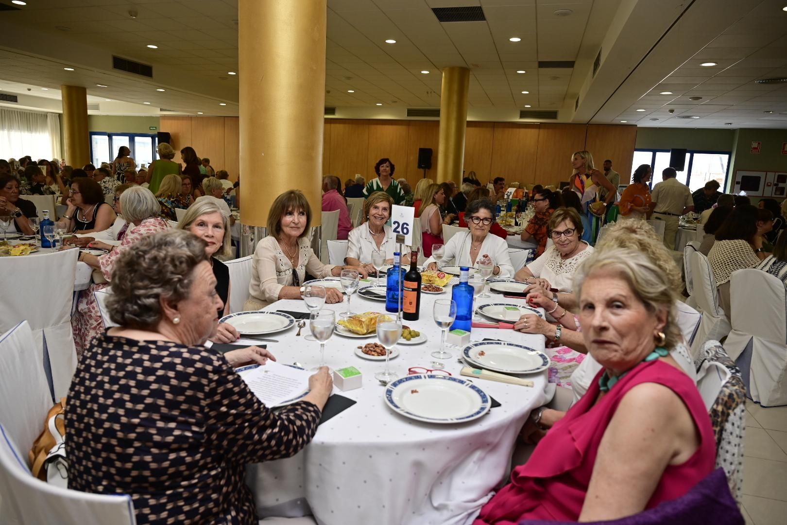 Gala solidaria a beneficio de la Asociación Conta el Cáncer en Castelló