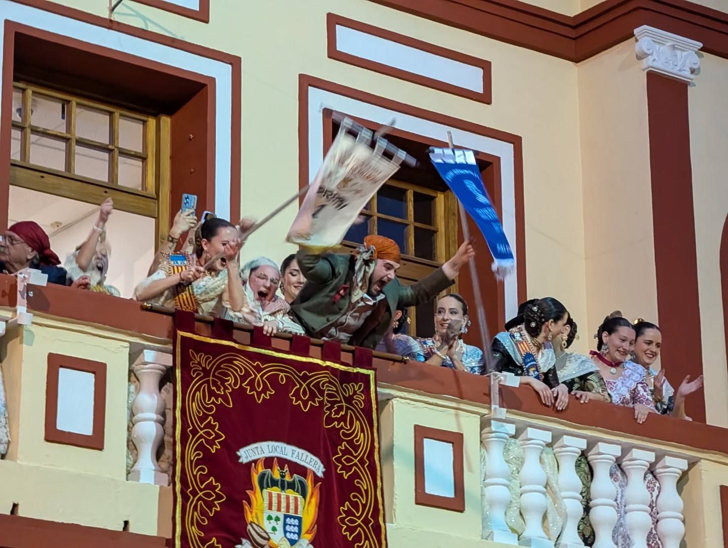 La Pobla de Vallbona entrega los premios a los monumentos de las comisiones falleras