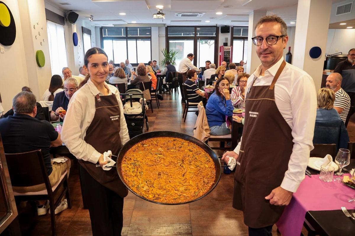 The Iberian acorn-fed secret rice with young garlic and mushrooms was the main dish at Els Futbolins.