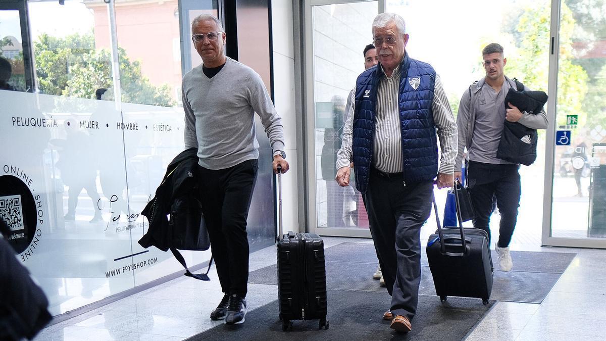 Salida del Malaga CF haicia a León este domingo.