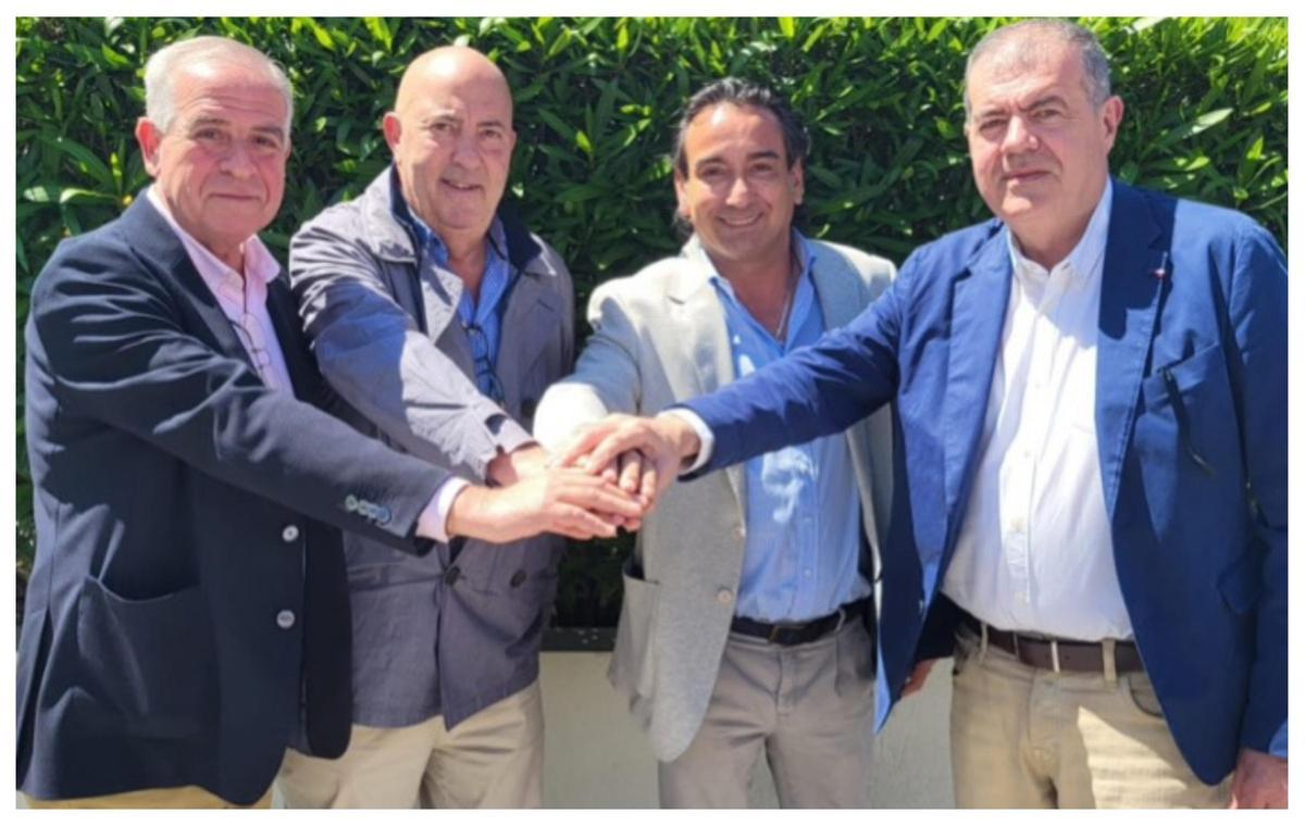 Armiñana, segundo, junto al resto de la presidencia compartida