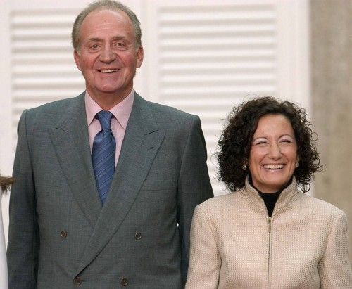 Se cumplen diez años del anuncio, por parte de Don Felipe y la periodista asturiana Letizia Ortiz, de su compromiso nupcial. Tras la comparecencia ante los medios, toda la Familia Real secundó al heredero y a su futura esposa.