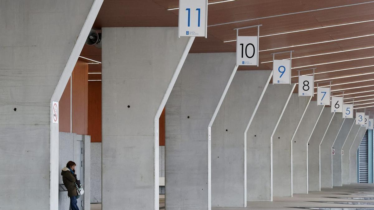 La huelga de buses vuelve a colapsar el Clínico y los accesos a los colegios La huelga de buses vuelve a colapsar el Clínico y los accesos a los colegios