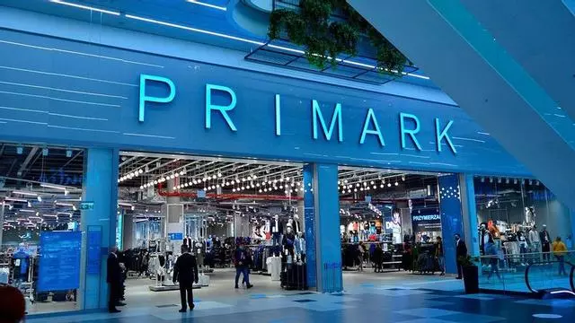 Mañana se esperan colas kilométricas en Primark para conseguir el juego de ropa de cama completo más barato del mercado: secado instantáneo y decorado con lazos