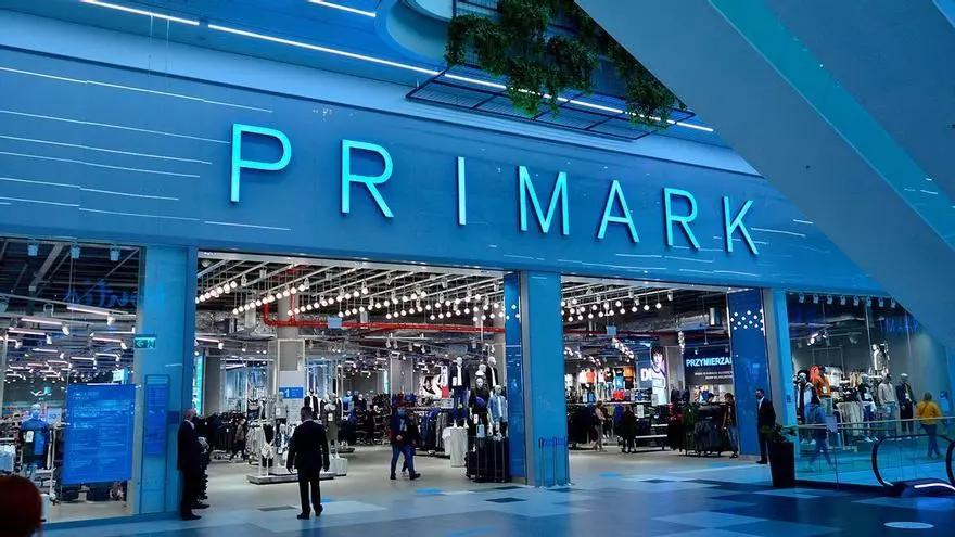 Mañana se esperan colas kilométricas en Primark para conseguir el juego de ropa de cama completo más barato del mercado: secado instantáneo y decorado con lazos