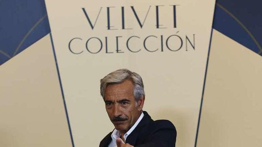 Imanol Arias, durante la presentación de &quot;Velvet Colección&quot;. // Efe