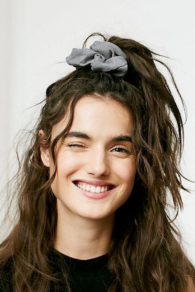La modelo Blanca Padilla con un coletero XL de Freepeople