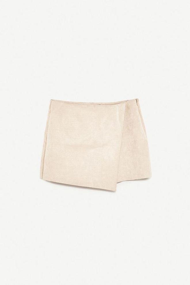Falda pantalón: modelo beige de Zara