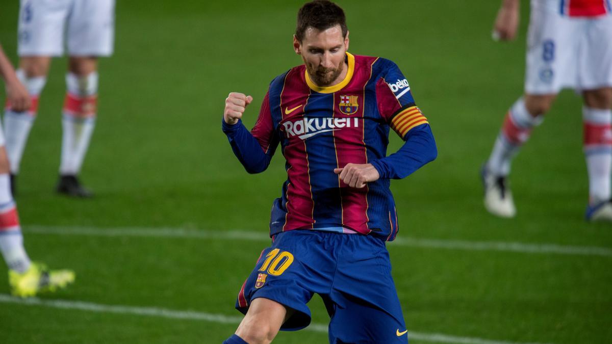 Messi celebra el segundo gol del Barça, el primero suyo, ante el Alavés.
