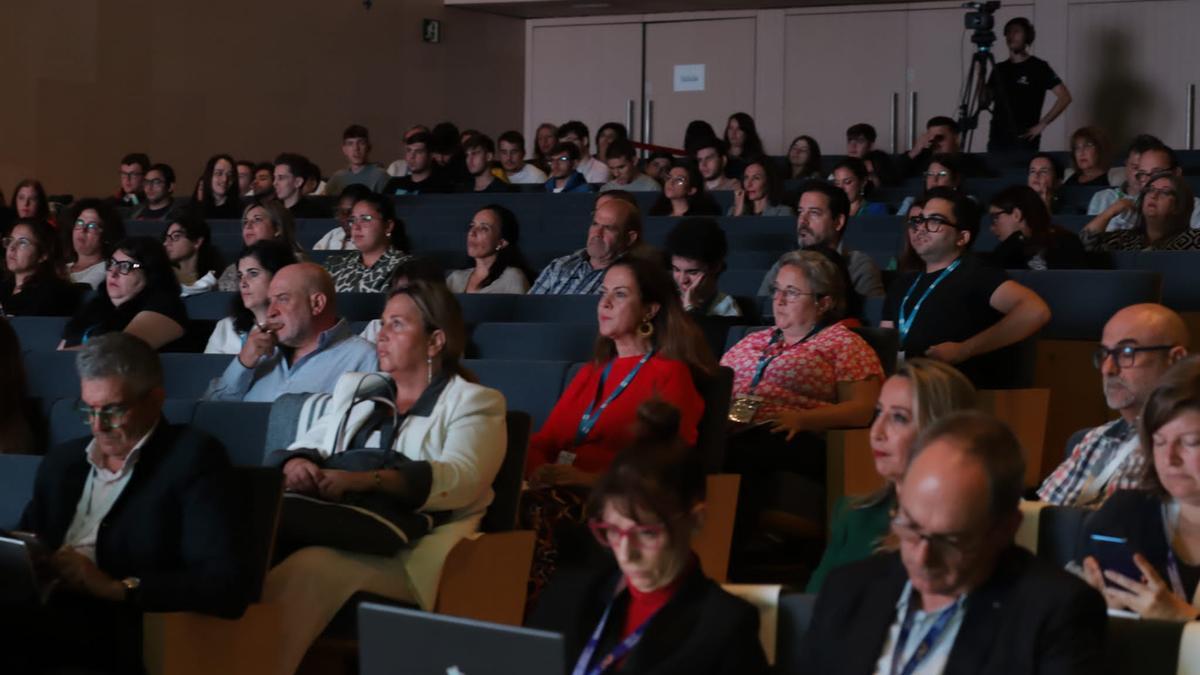 El público sigue con interés las intervenciones de &#039;Universidad PYME&#039;.