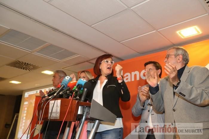 Ambiente de la noche electoral en la sede de Cs