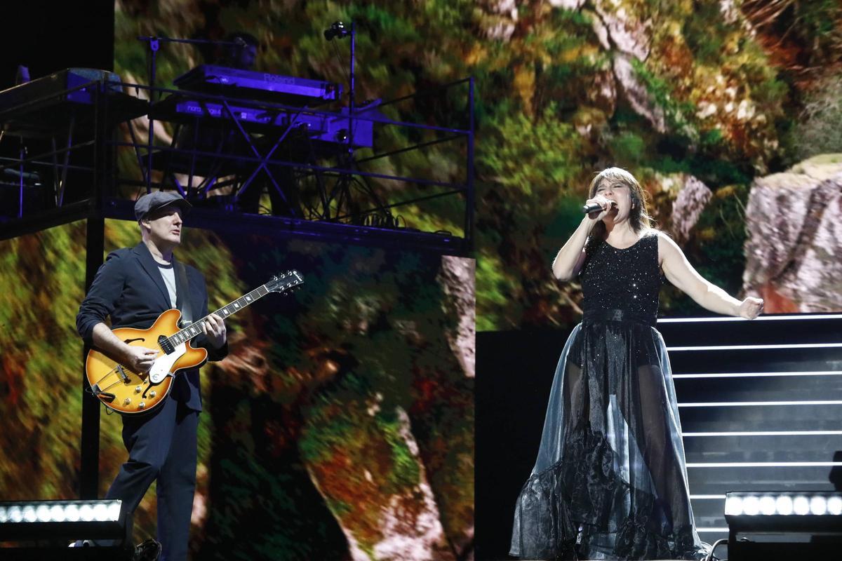 EN IMÁGENES: El multitudinario concierto de Amaral en Avilés, 27 años después