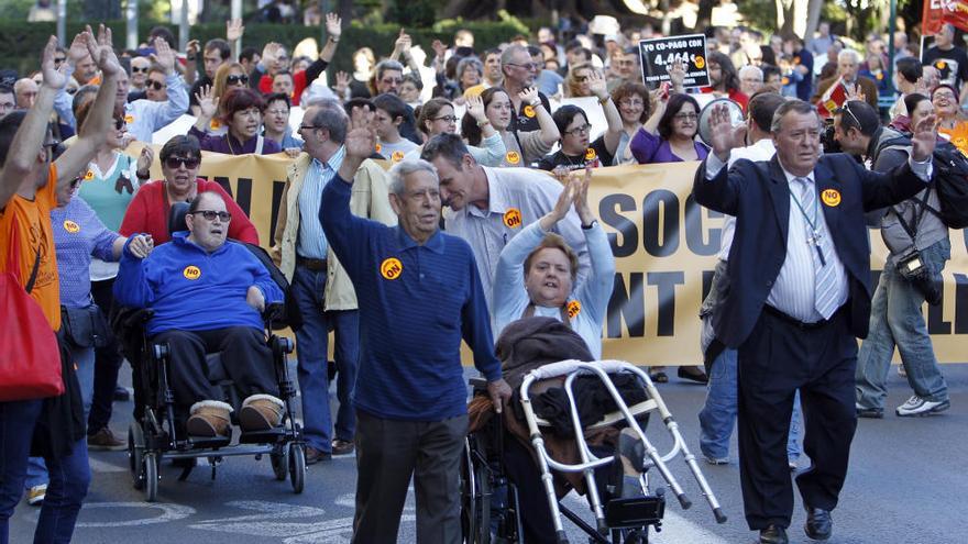 Manifestación de colectivos dependientes en Valencia.