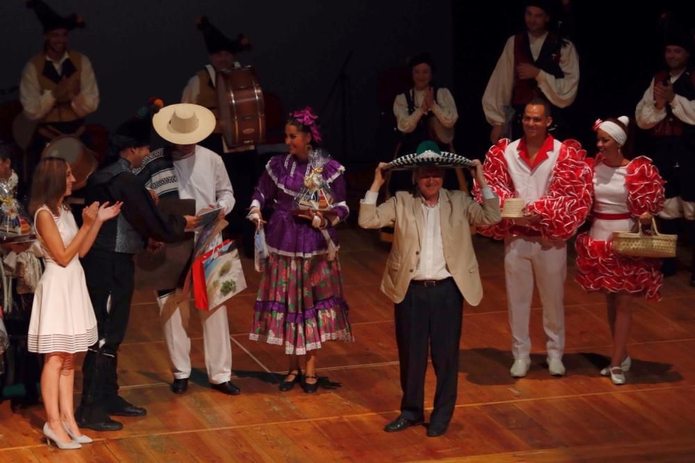 Grupos de México, Turquía y Cuba despiden el Festival Folclórico Internacional.