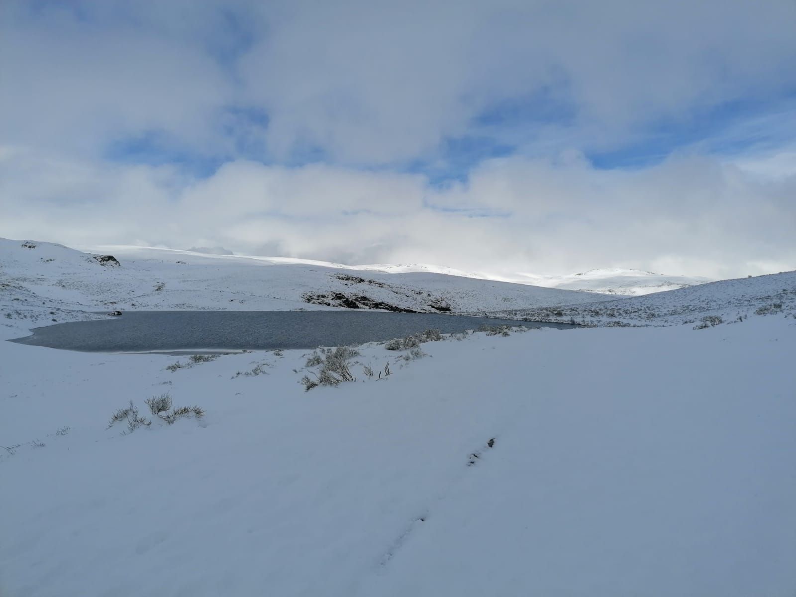 GALERÍA | Último sábado para disfrutar la nieve en la Laguna de Peces