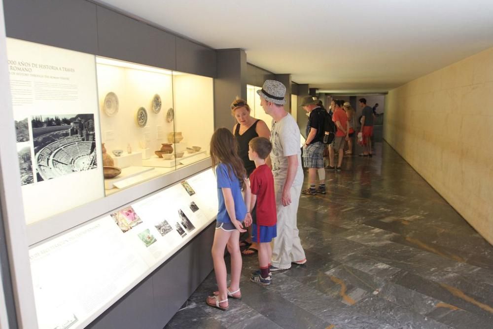 Turistas en Cartagena en el Puente de agosto