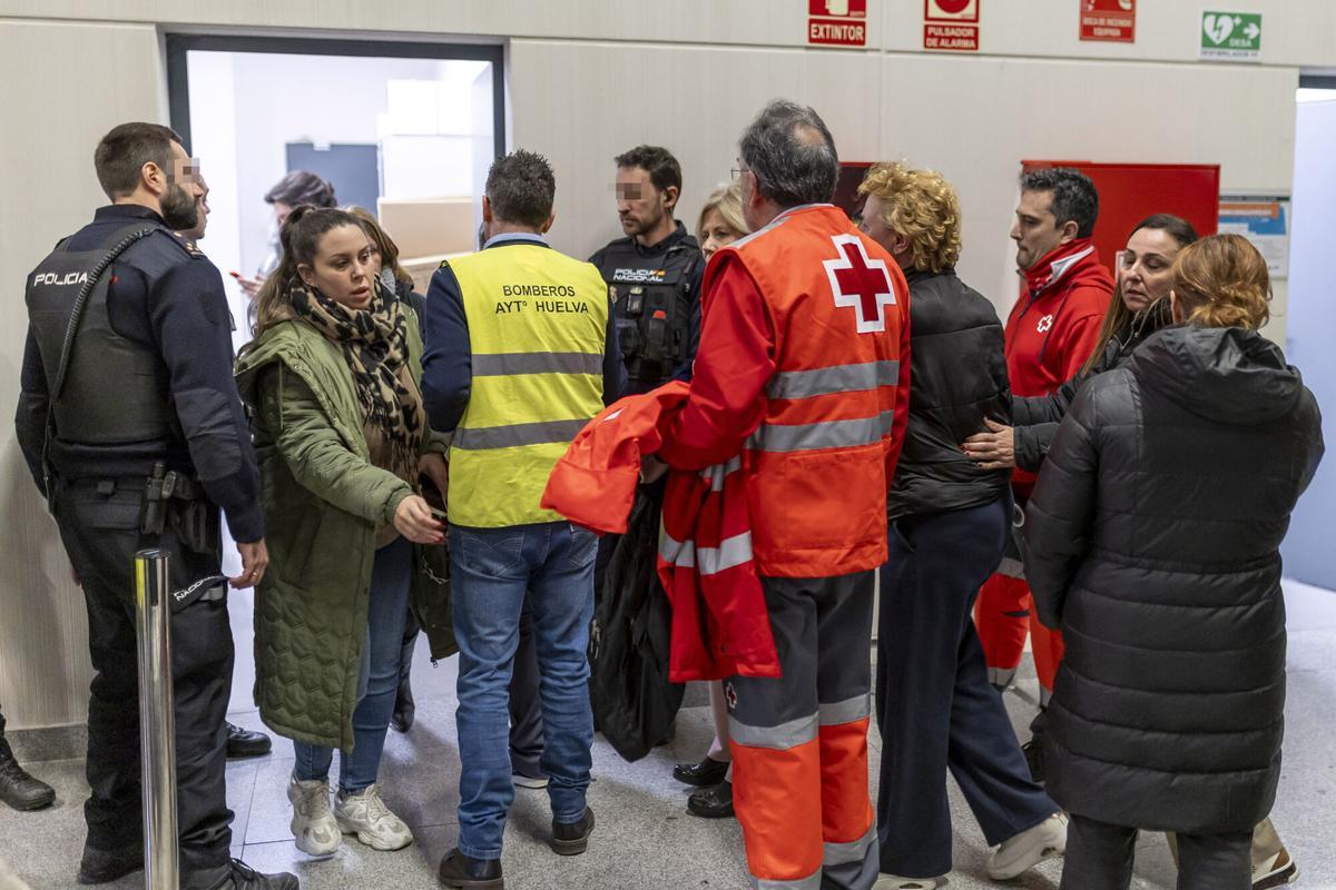 Llegada de efectivos de emergencias al lugar del accidente de tren.