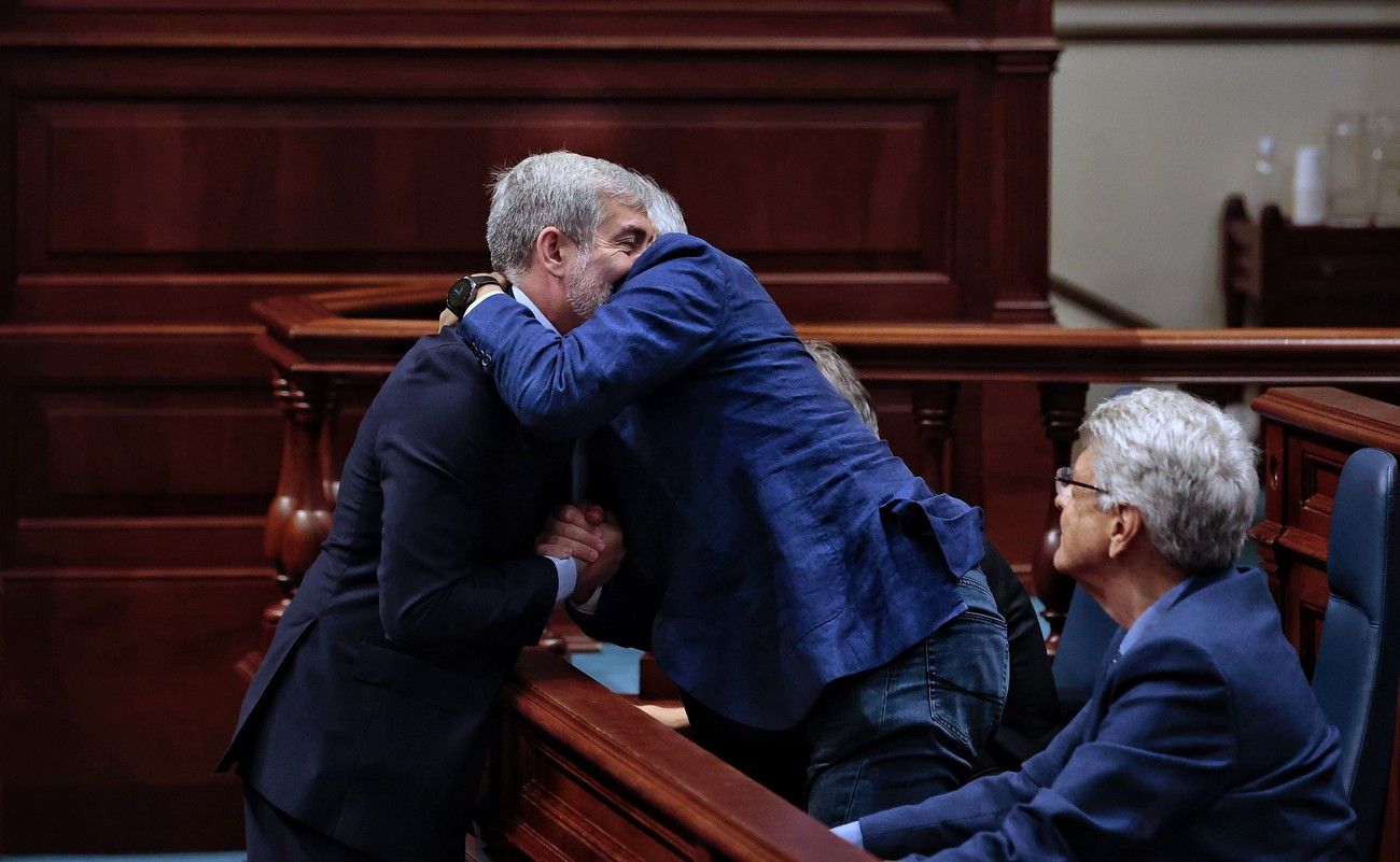 Segunda sesión del debate de investidura en el Parlamento de Canarias