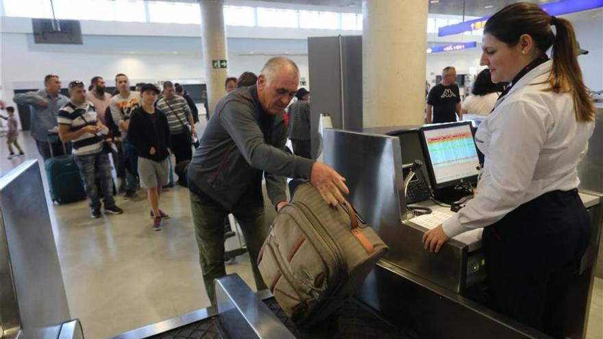 El aeropuerto sube su nota hasta un 8,54