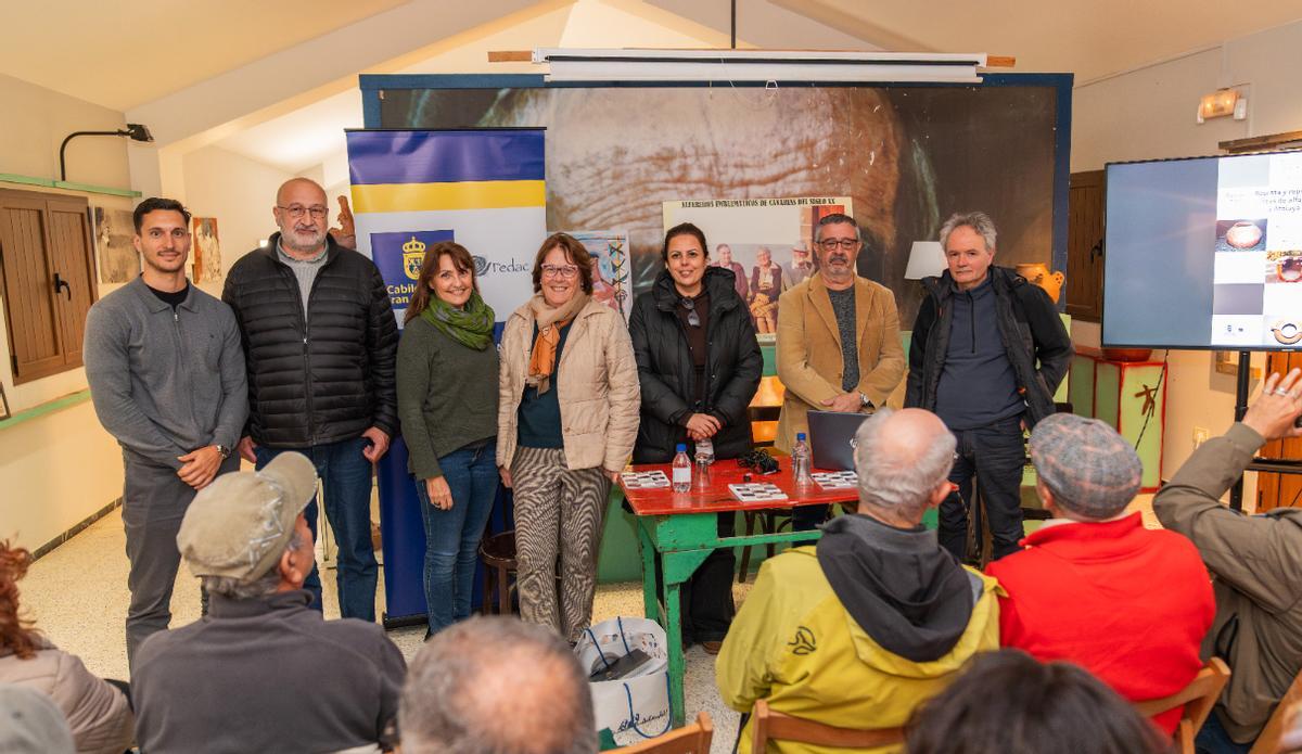El Cabildo presenta en Santa Brígida una nueva publicación de FEDAC sobre la alfarería tradicional de La Atalaya