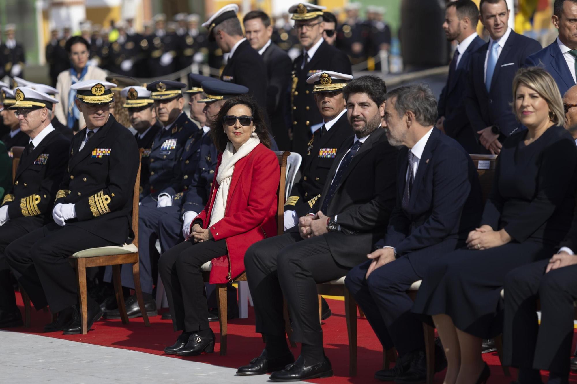 FOTOS: La Armada recibe el submarino S-81 de manos de Navantia