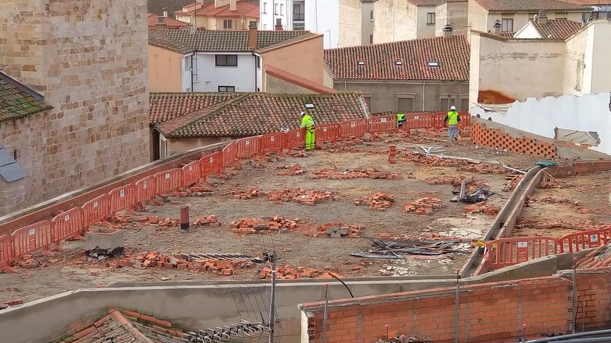 GALERÍA | Obras de derribo en el Museo de Semana Santa de Zamora