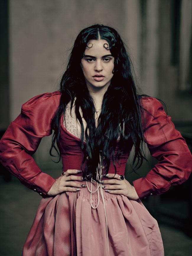 Rosalía según Paolo Roversi para el calendario Pirelli 2020