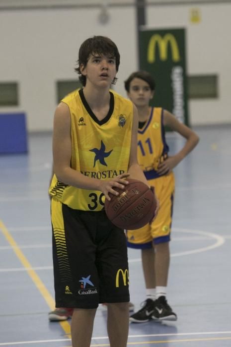 11/02/2017 DEPORTES  baloncesto miniderbi  iberostar tenrife Gran Canaria en la cancha del colegio El Buen Consejo de la laguna