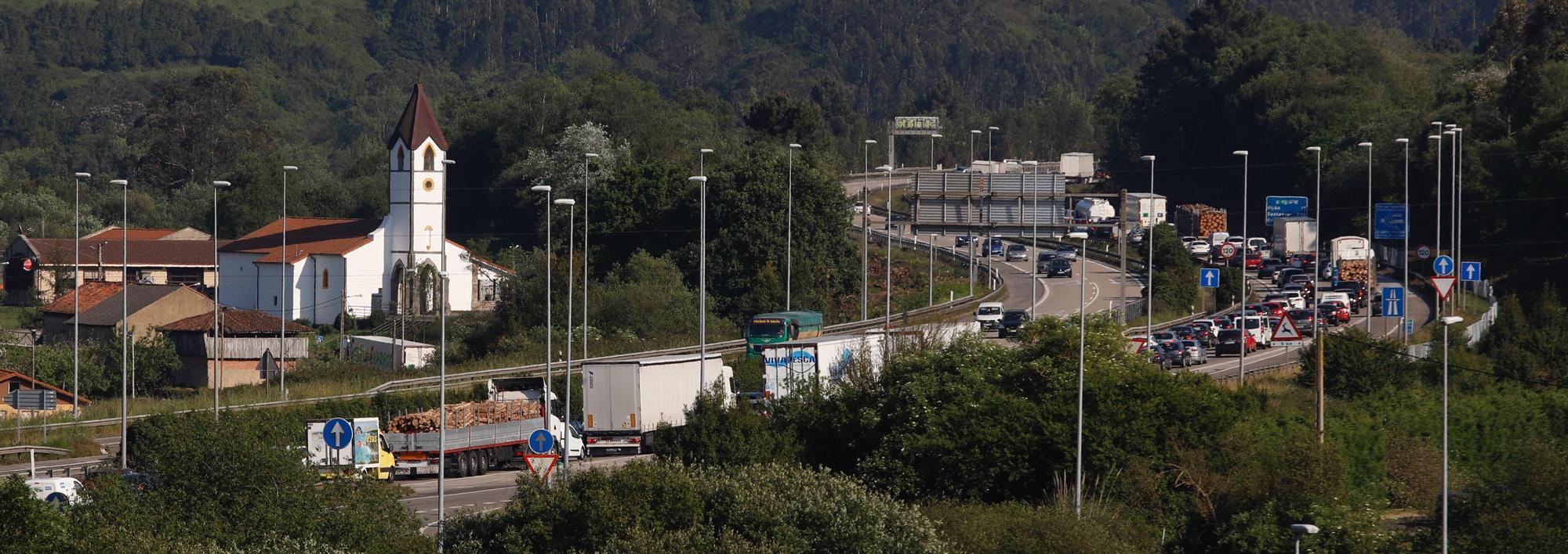 En imágenes: Así fue el atasco en la "Y" por las obras a la altura del Montico